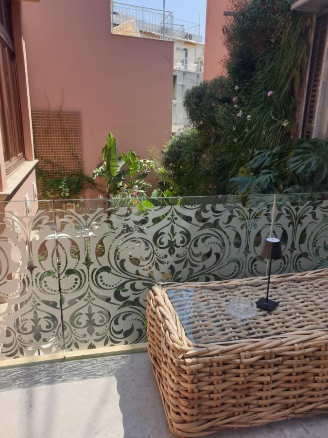 Farmaki Residence, Plaka