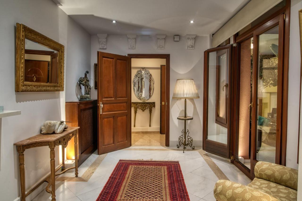Farmaki Residence, Plaka * Athens
