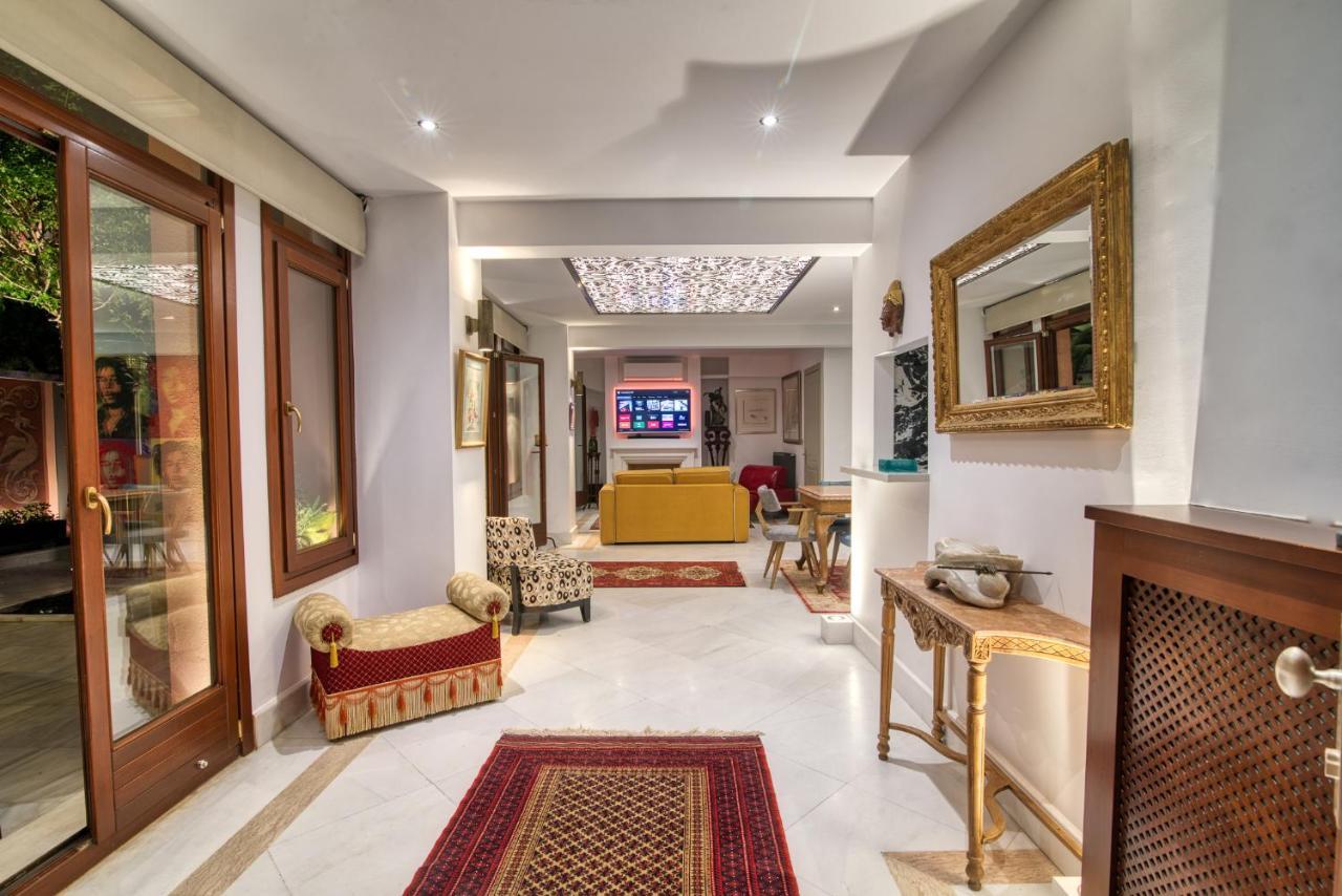 Farmaki Residence, Plaka Athens
