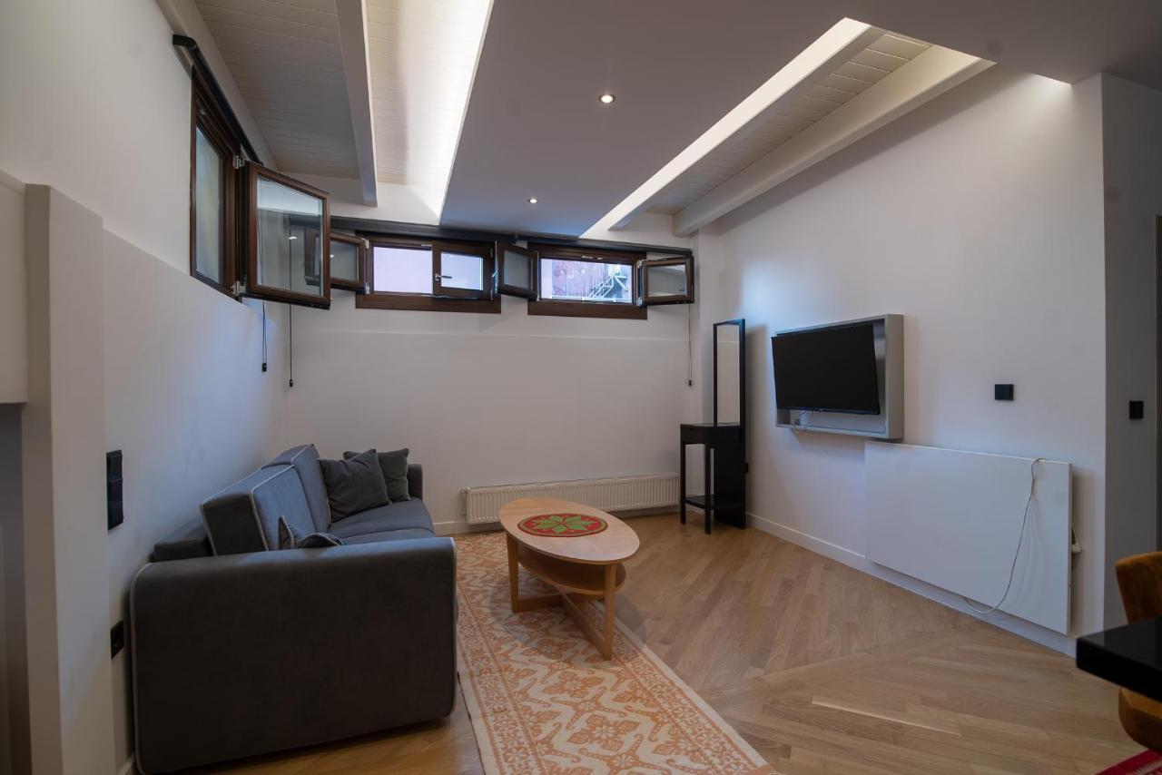 Farmaki Residence, Plaka * Athens